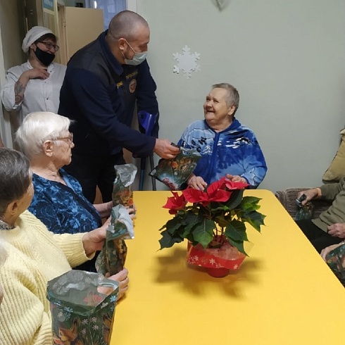 Новогодние поздравления постояльцев и гостей ЛОГБУ «Выборгский комплексный центр социального обслуживания населения»